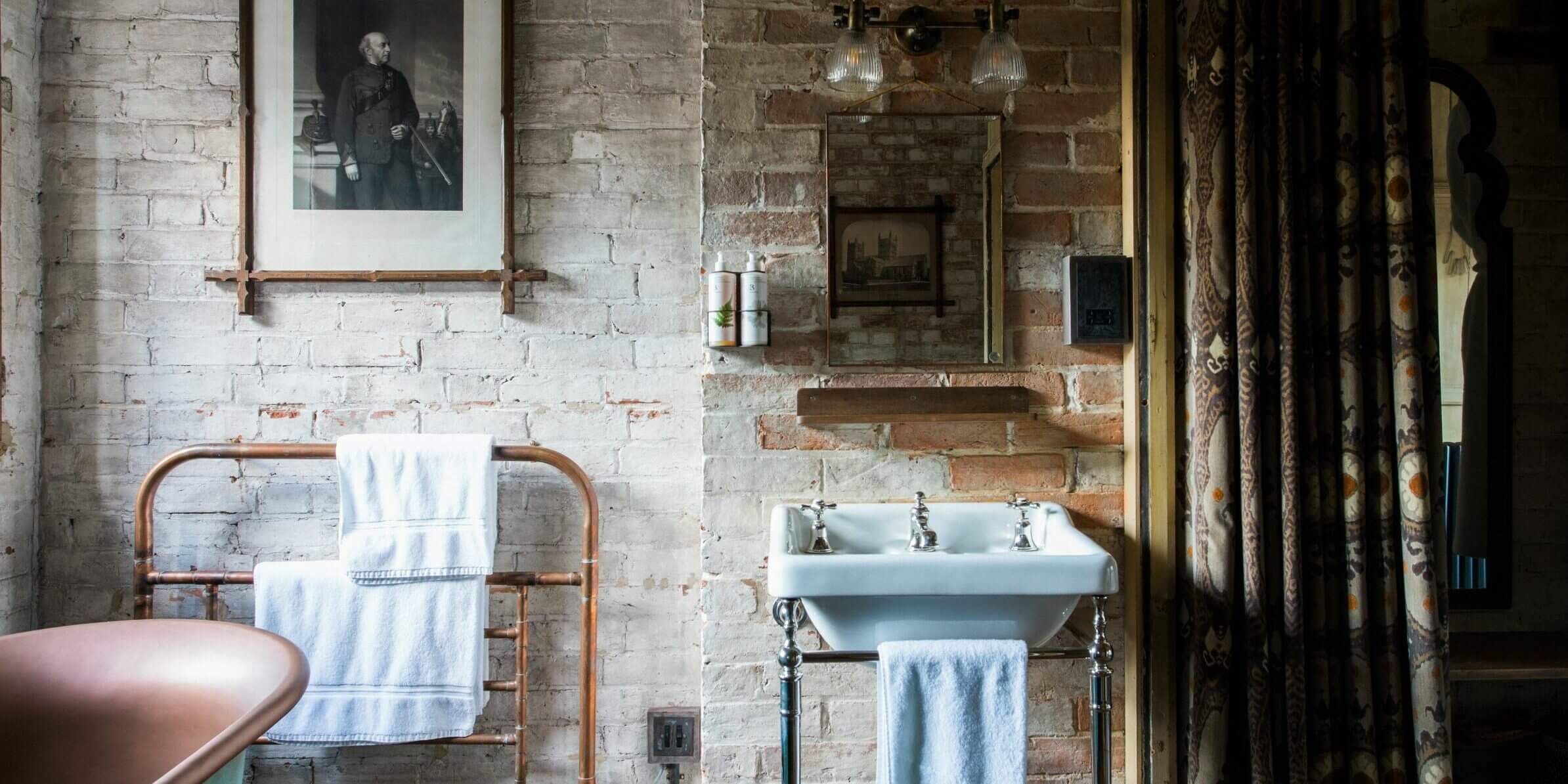 Grooms Cottage Bathroom St Giles House Accommodation Header Image
